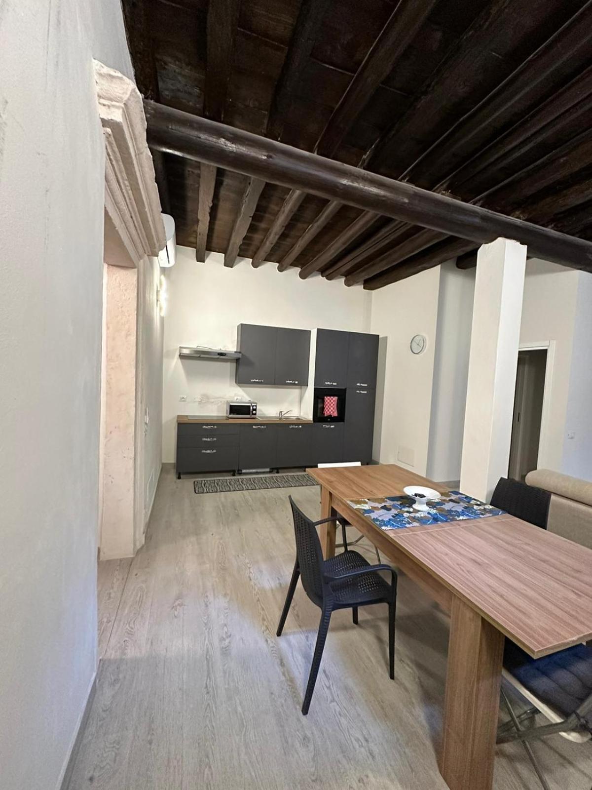 Al Campanile Apartment Verona Ngoại thất bức ảnh